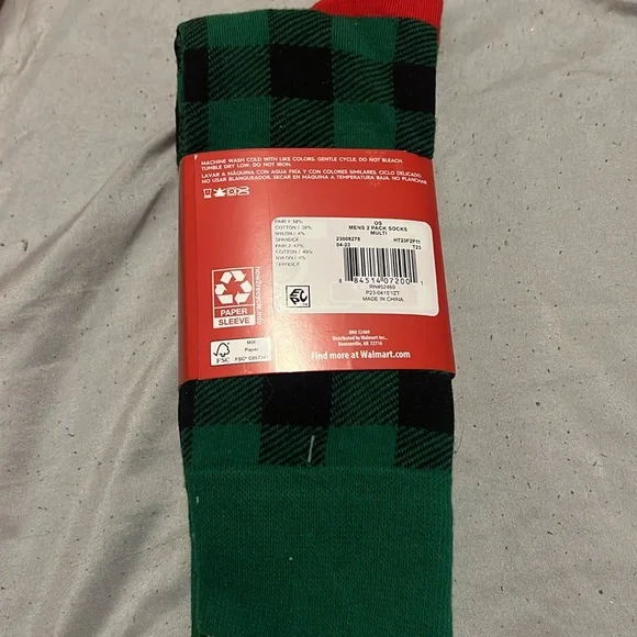 Holiday socks - Picture 2 of 2